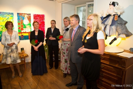 Piia Ausman (Haus Galerii), Kārlis Eihenbaums (Latvijas vēstnieks Igaunijā), Ināra Liepa (leļļu māksliniece), Dace Runča, Ināra Eihenbauma